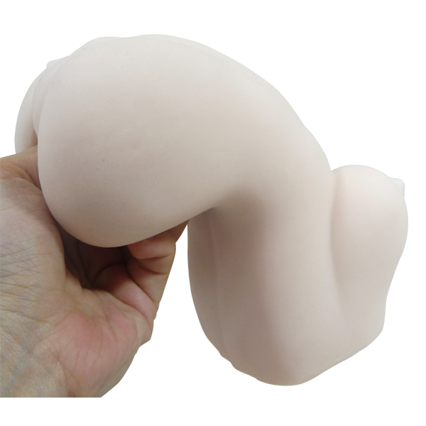 実にけしからん　おっぱいボディ